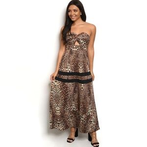 PRICE ⬇️Leopard Print Boho CutOut Twist Maxi Chic